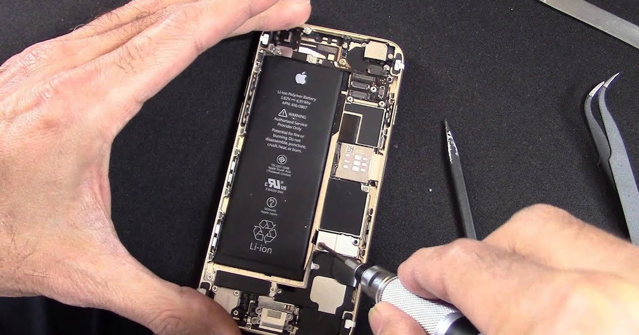  How much does it cost to repair or replace the iPhone ...