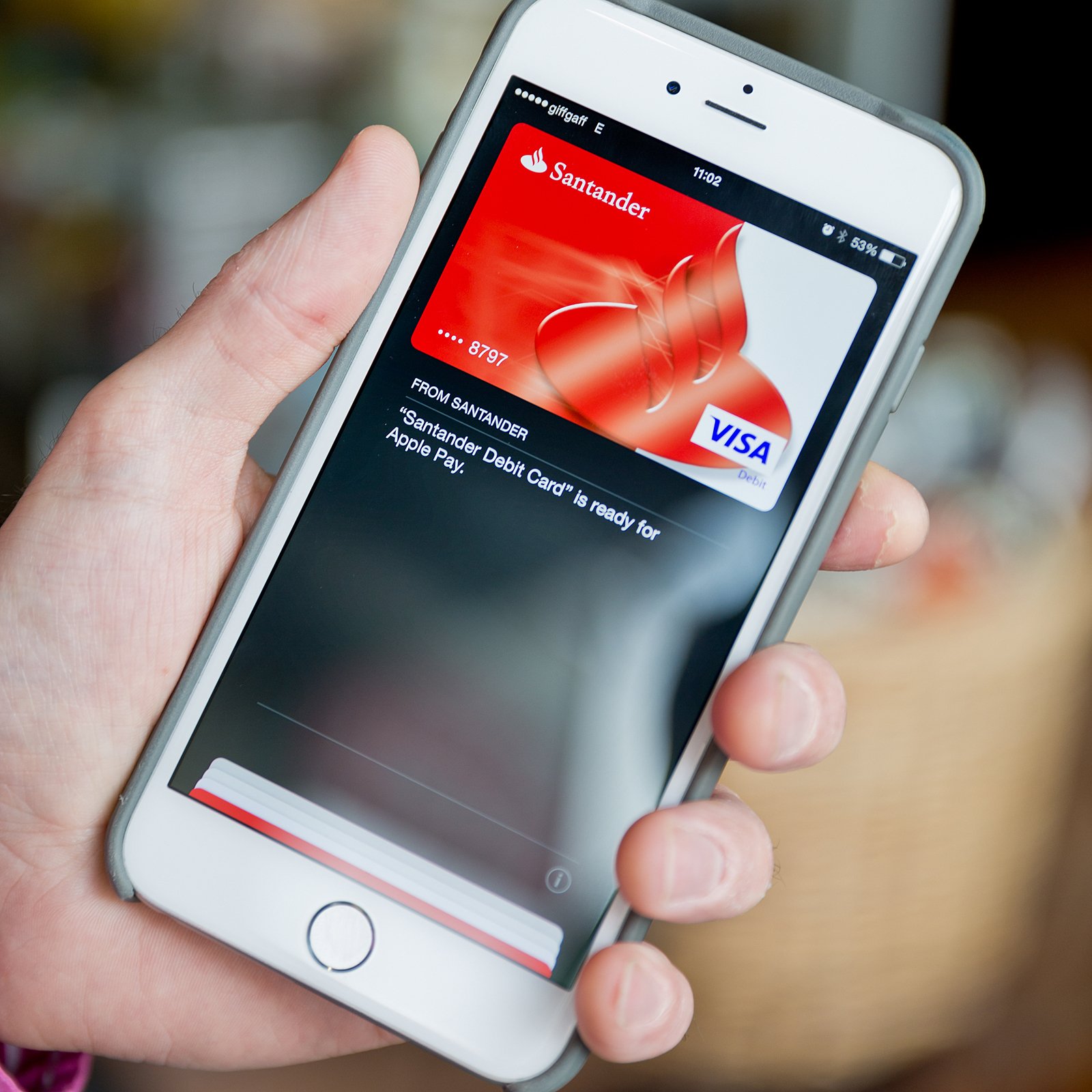 How to set up &  use Apple Pay on your iPhone