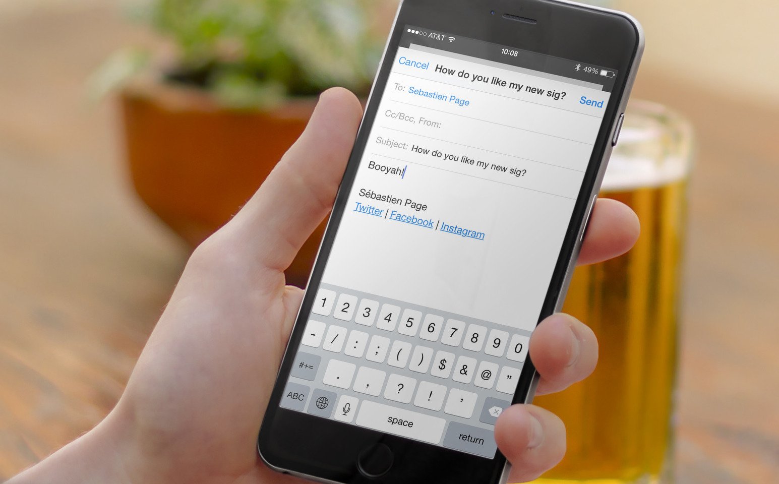 How to create an HTML email signature on iPhone or iPad