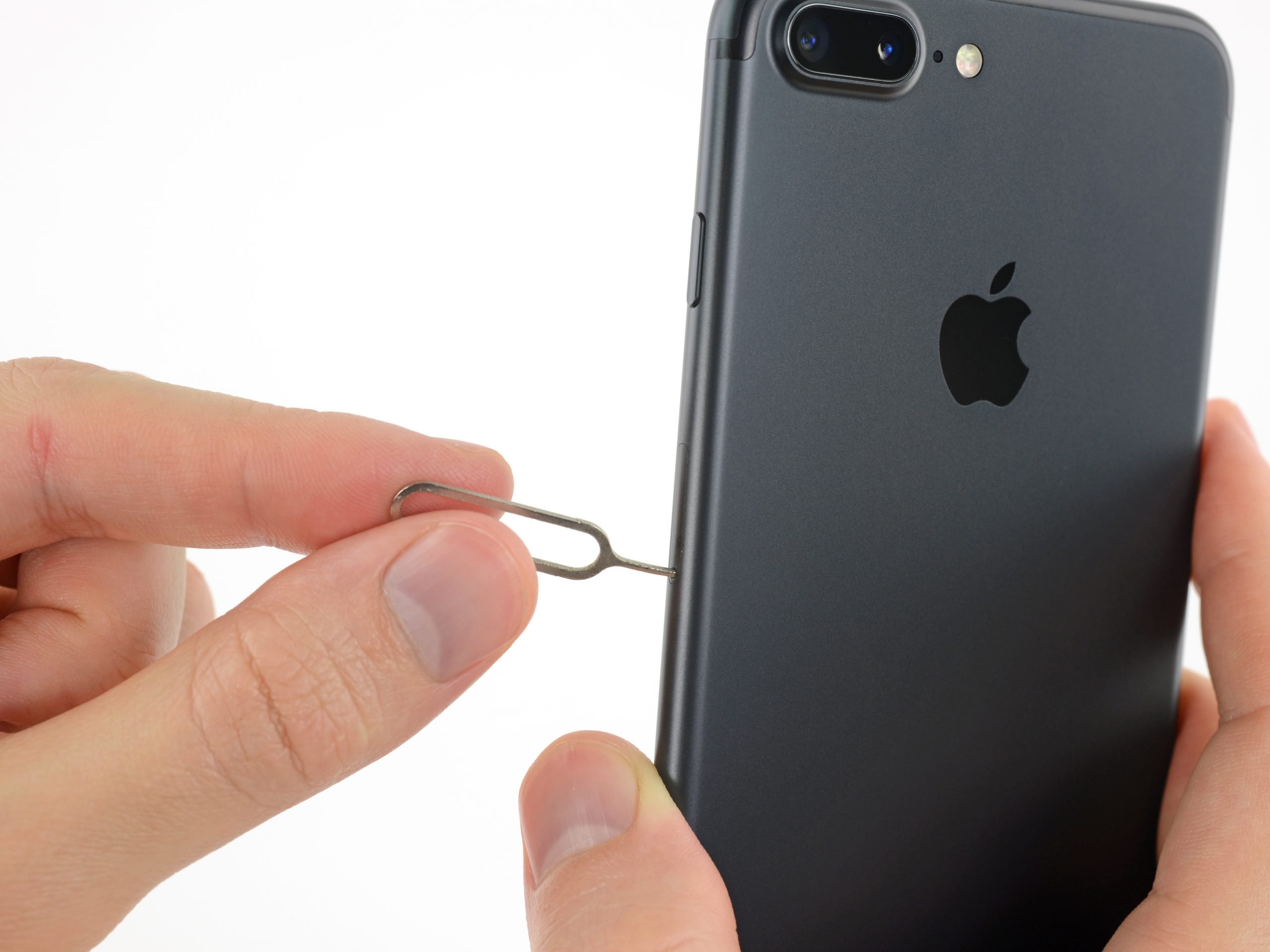 iPhone 7 Plus SIM Card Replacement