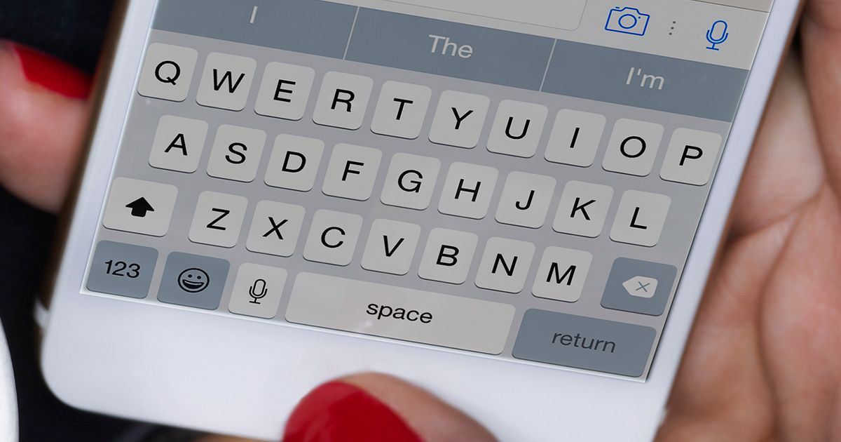 iPhone keyboard trick makes typing long messages MUCH ...