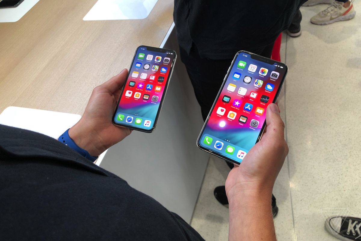 iPhone XS and XS Max: hands