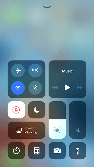 [Guide]How to Turn On Flashlight on iPhone 8/8 Plus/X in ...