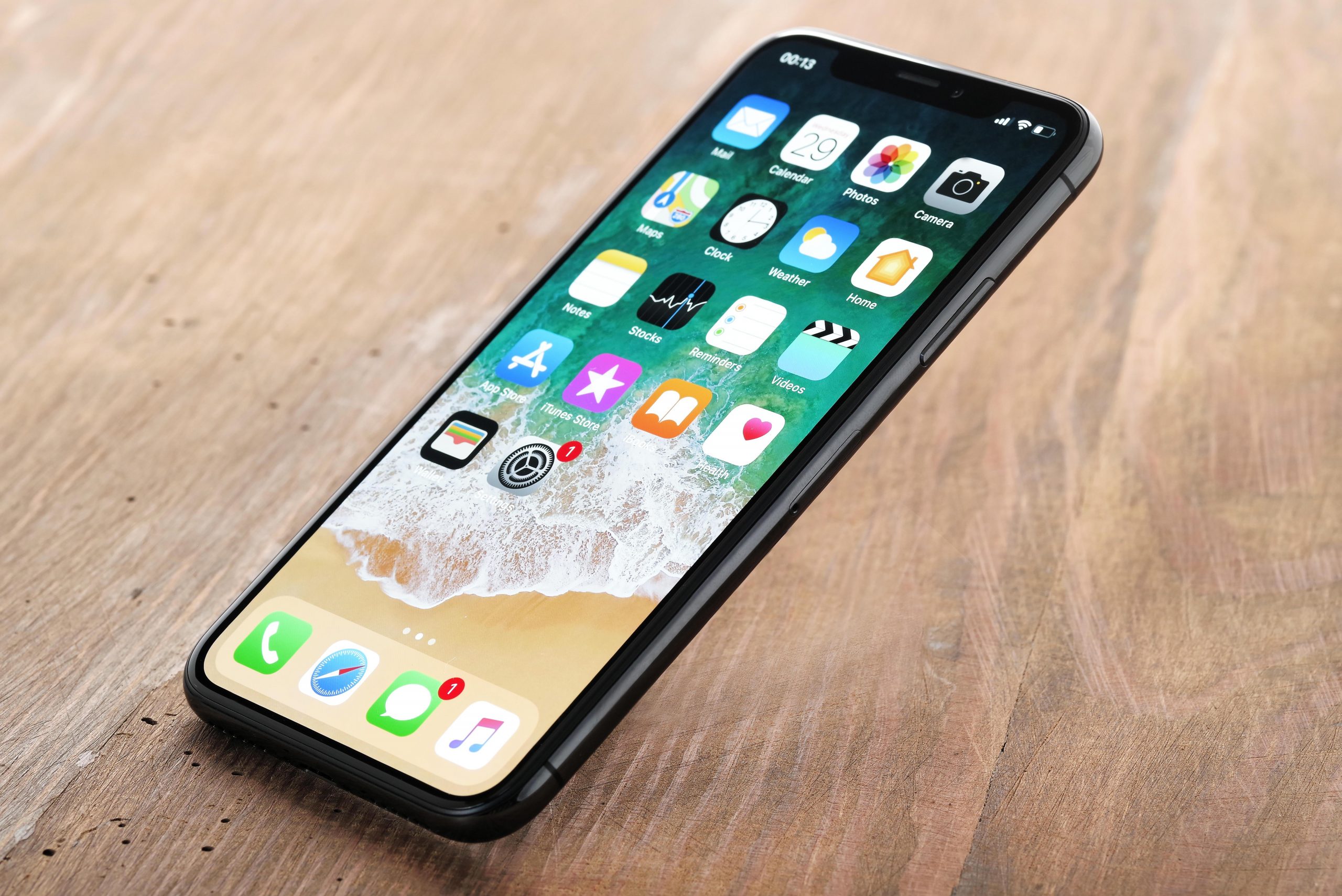 iPhone 2019 LEAK â Apple tipped to introduce major screen ...