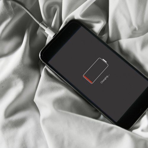 Once And For All, Does Charging Your iPhone Overnight Ruin ...