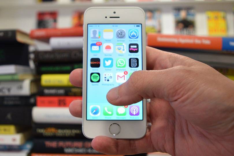 Apple iPhone SE review: small but powerful