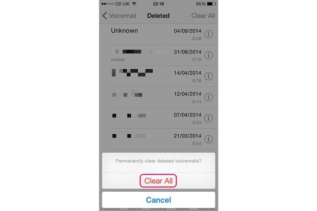 How to Clear Your Voice Mail Box on an IPhone