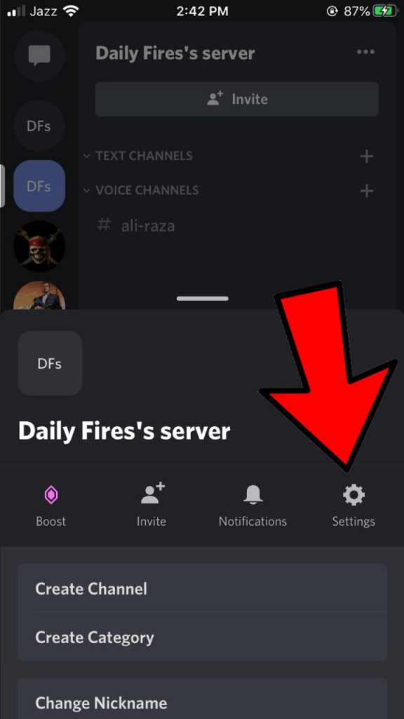 How to delete a discord server on iphone?
