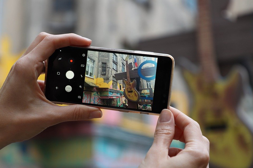 The Best 10 Spy Camera App iPhone You Should Not Miss