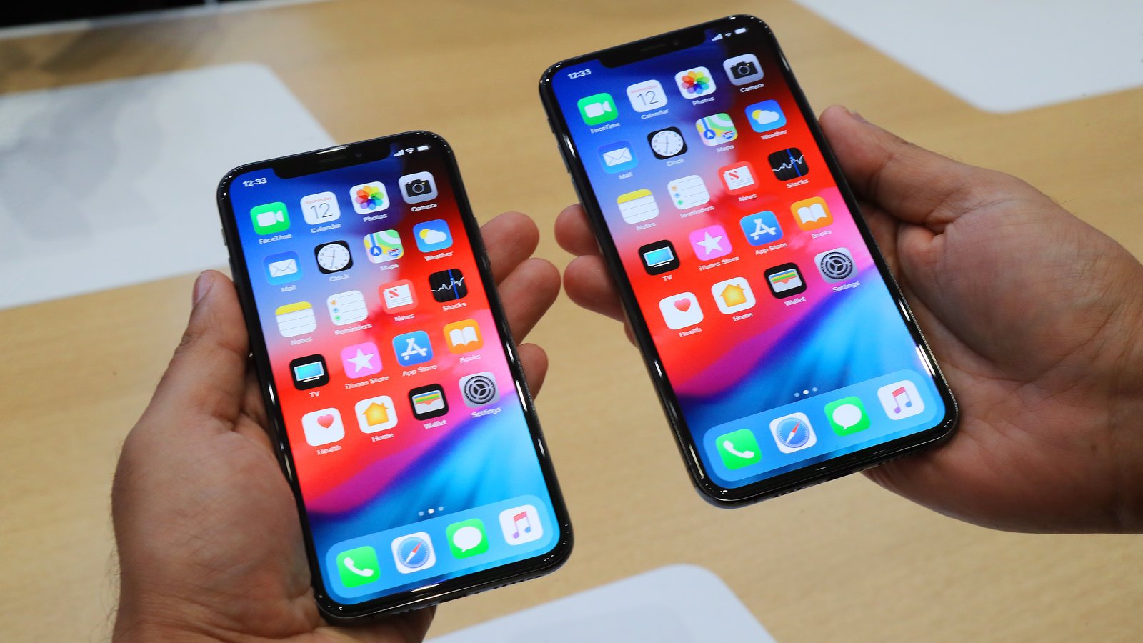 The iPhone XS and XS Max Review: Big Screens That Are a Delight to Use ...